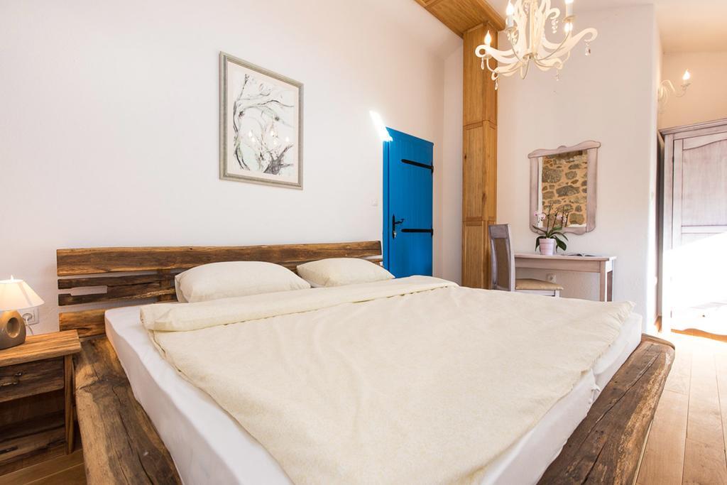 Villa Marevic Vrh  Buitenkant foto