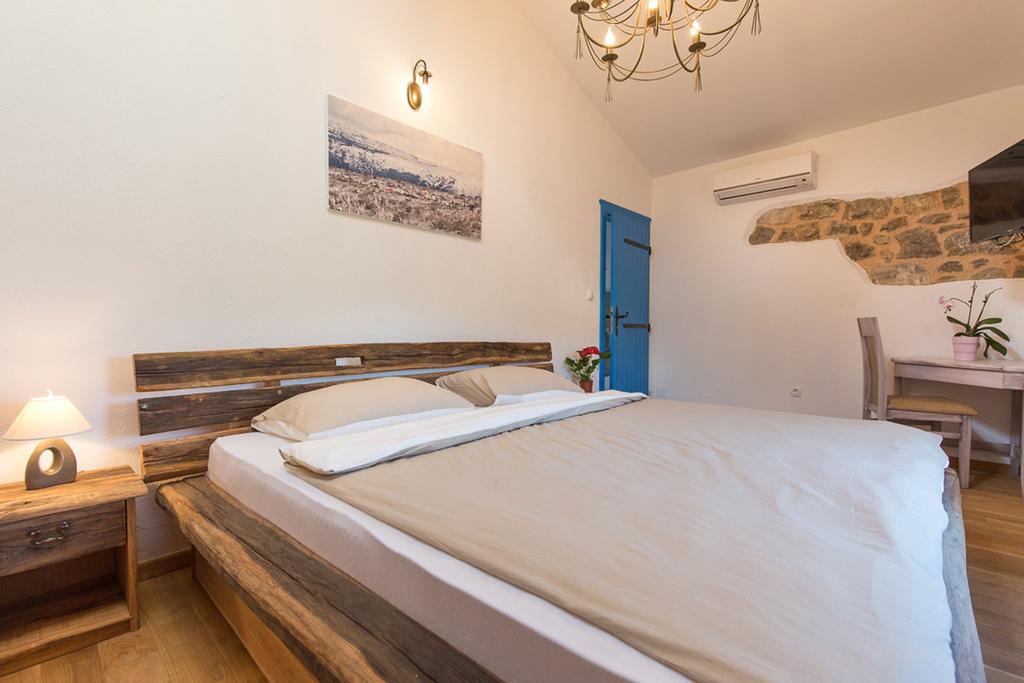 Villa Marevic Vrh  Buitenkant foto